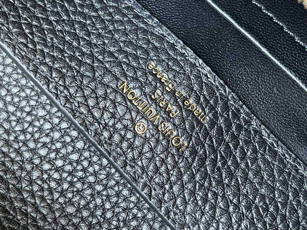 Túi Xách Louis Vuitton Like Auth LV Capusines Da Bò Màu Đen 21x14x8cm (2)