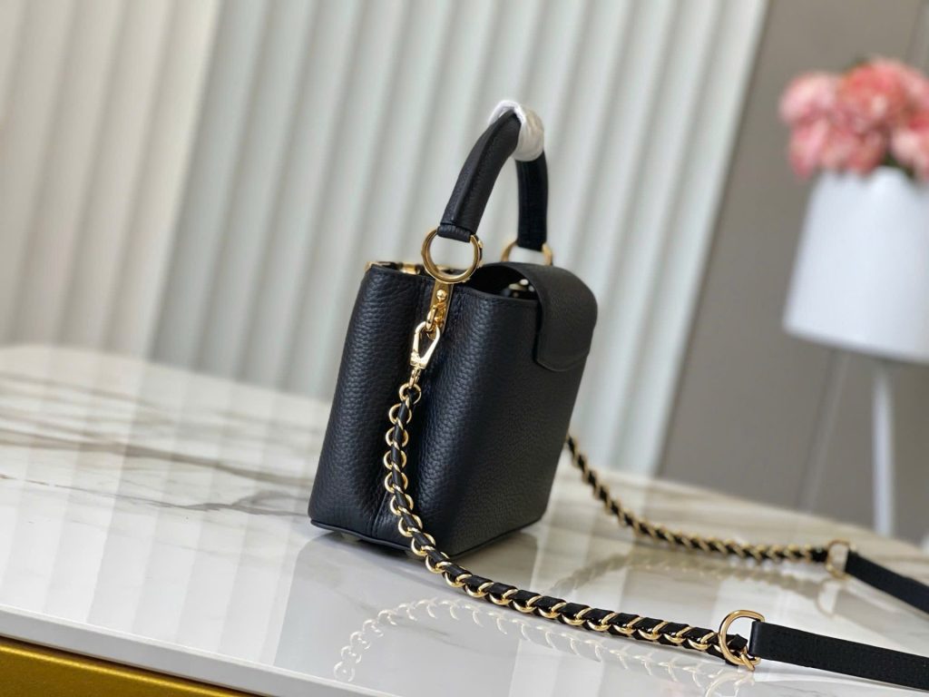 Túi Xách Louis Vuitton Like Auth LV Capusines Da Bò Màu Đen 21x14x8cm (2)