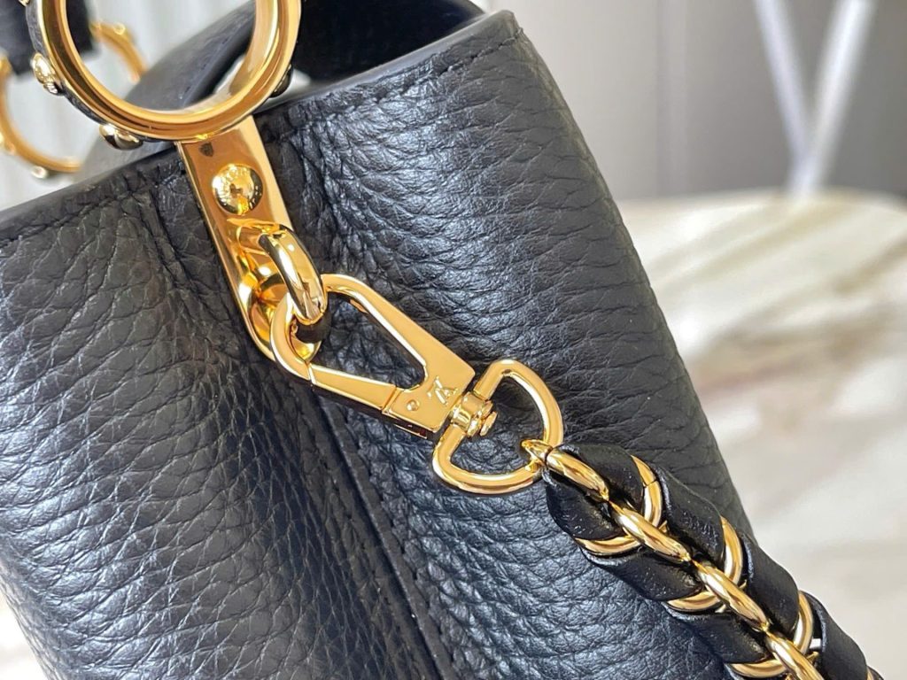 Túi Xách Louis Vuitton Like Auth LV Capusines Da Bò Màu Đen 21x14x8cm (2)
