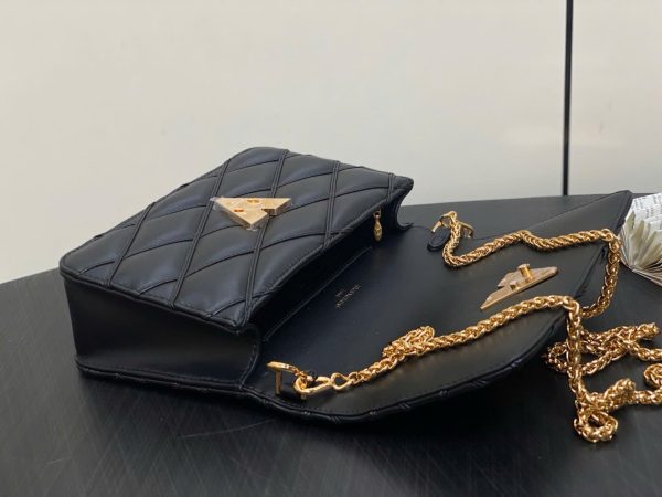 Túi Xách Louis Vuitton Like Auth LV Wallet On Chain Màu Đen Khoá Vàng 20x12cm (2)