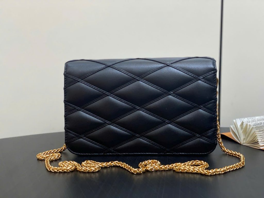 Túi Xách Louis Vuitton Like Auth LV Wallet On Chain Màu Đen Khoá Vàng 20x12cm (2)