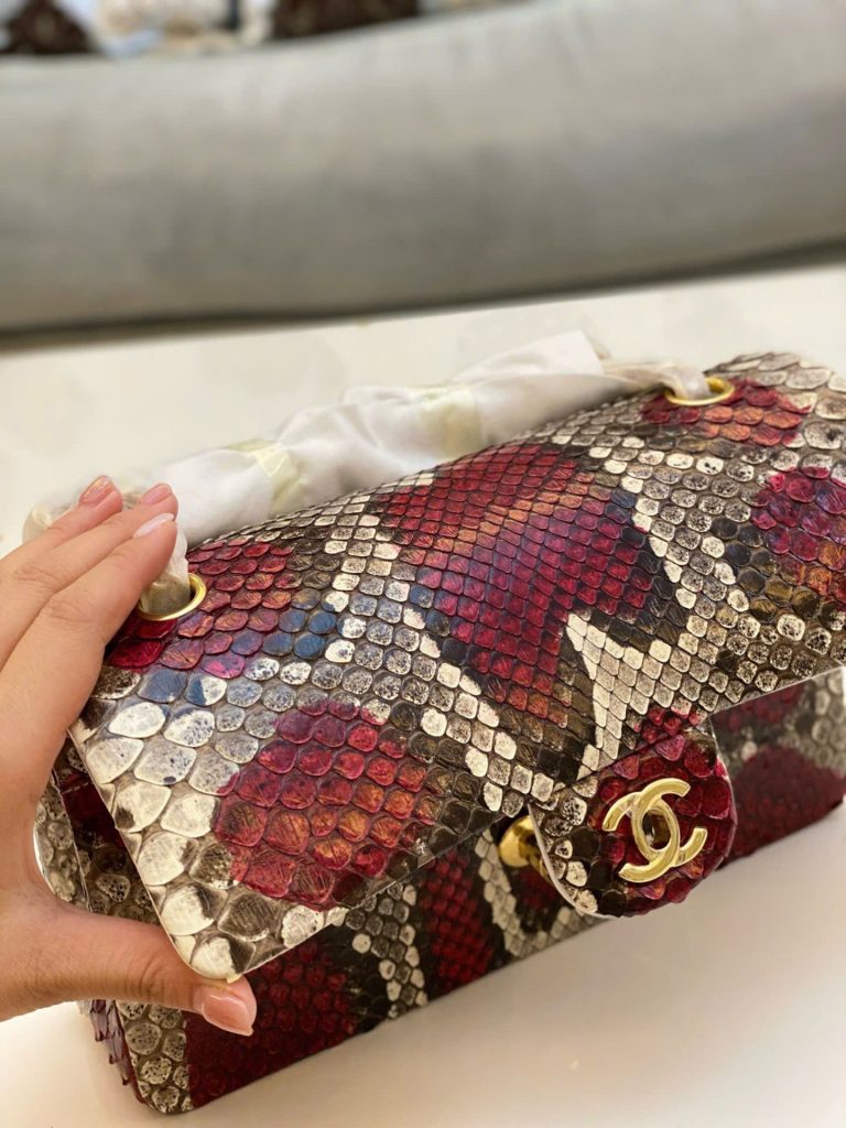 Túi Xách Nữ Chanel Classic Mãng Xà Siêu Cấp Khoá Vàng 25cm (2)