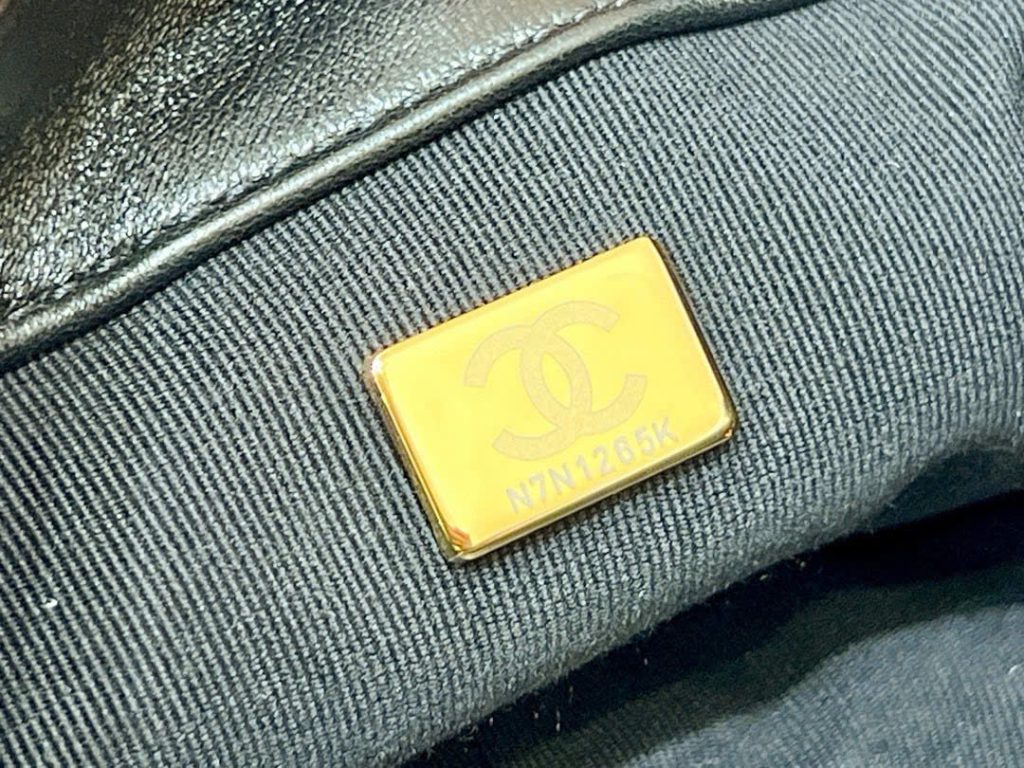 Túi Xách Nữ Chanel Flap 24K Siêu Cấp Màu Đen Khoá Vàng 21mm (2)