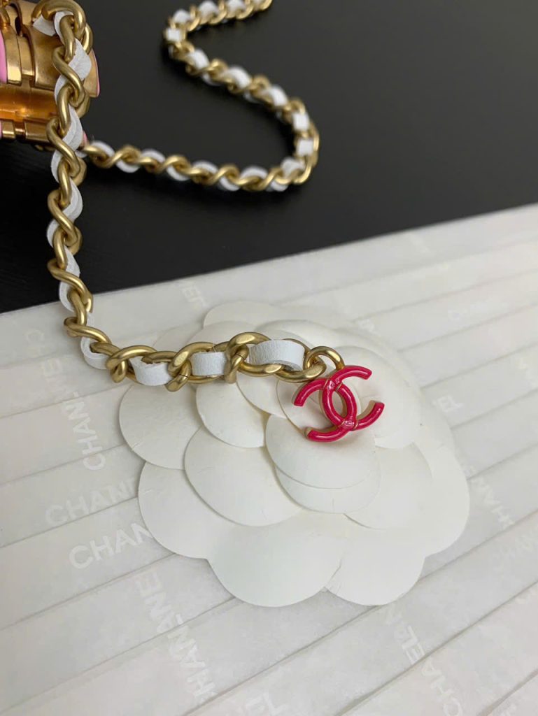 Túi Xách Nữ Chanel Woc Siêu Cấp Màu Trắng Khoá Vàng 19cm (2)