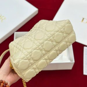 Túi Xách Nữ Dior D-Cosy Mini Siêu Cấp Màu Vàng Nhạt 21x12,5x8cm (2)
