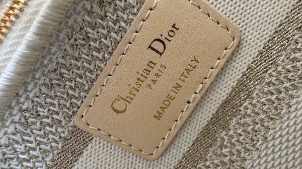 Túi Xách Nữ Dior Lady Hoạ Tiết Thêu Thổ Cẩm Siêu Cấp 24cm (2)