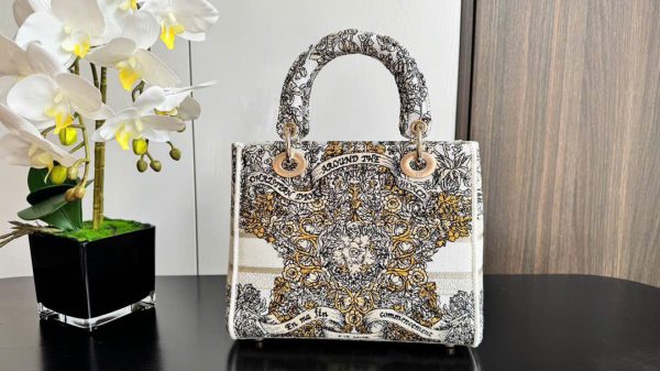 Túi Xách Nữ Dior Lady Hoạ Tiết Thêu Thổ Cẩm Siêu Cấp 24cm (2)