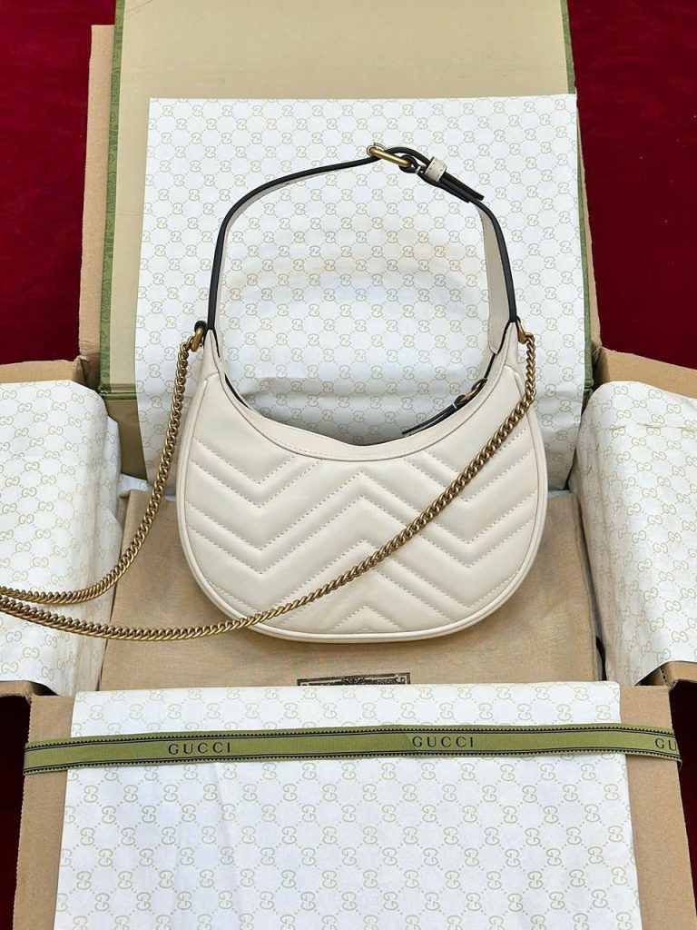 Túi Xách Nữ Gucci Marmont Siêu Cấp Màu Trắng Khoá Vàng 21x13cm (2)