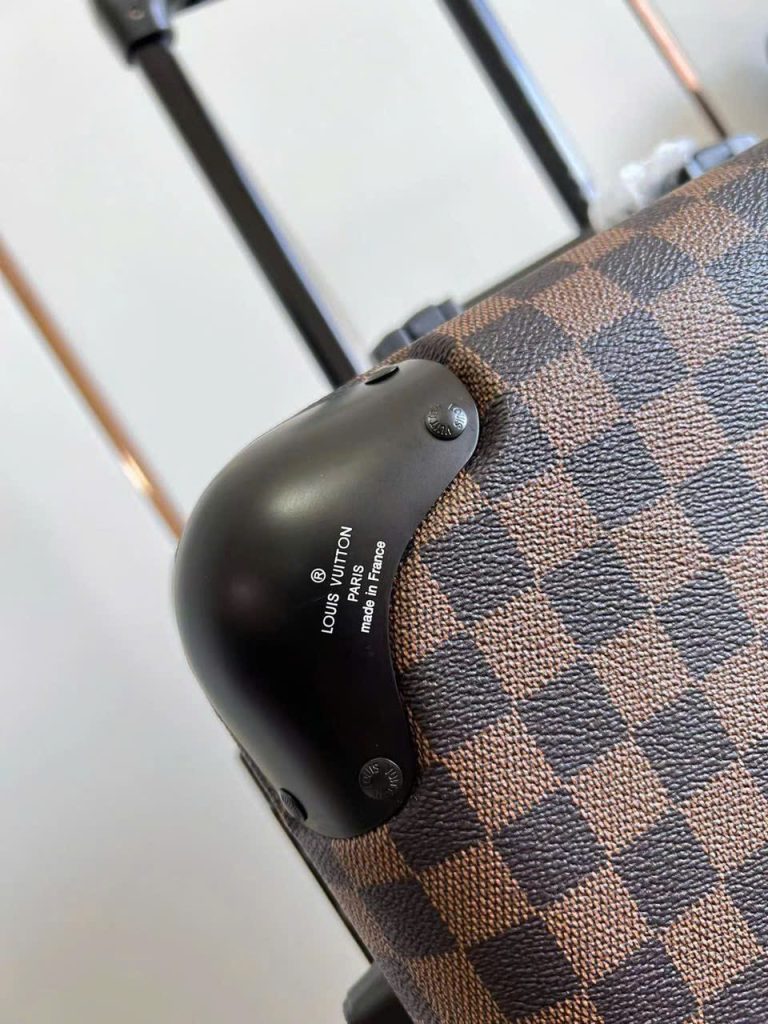 Vali Louis Vuitton Siêu Cấp Hoạ Tiết Caro Màu Nâu 20Inch (2)