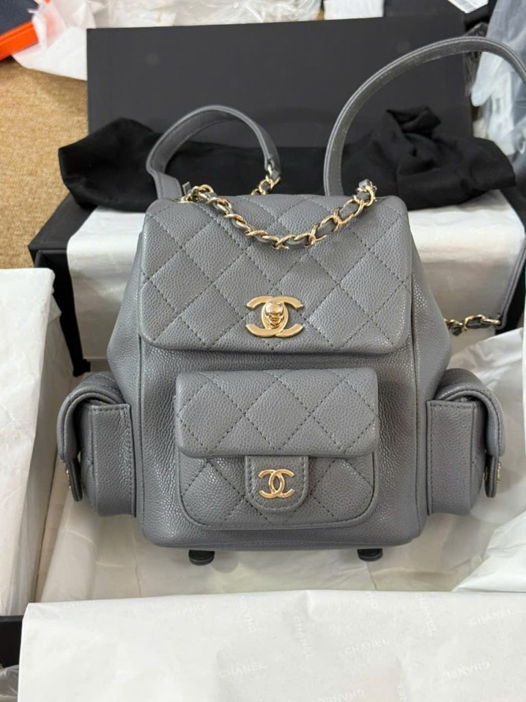 Balo Chanel Mini 24P Siêu Cấp Da Hạt Màu Xám 21.5x19 (2)