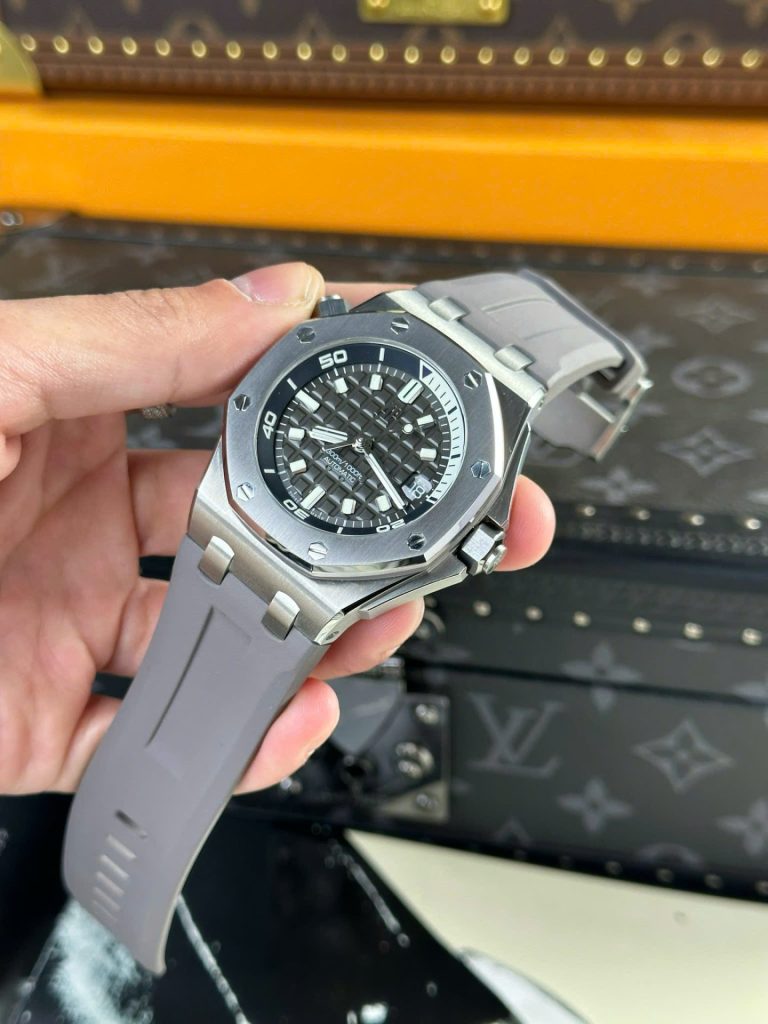 Đồng Hồ Audemars Piguet Replica 11 Royal Oak Offshore 15720 Màu Xám Dây Cao Su Nhà Máy APS 42mm (2)