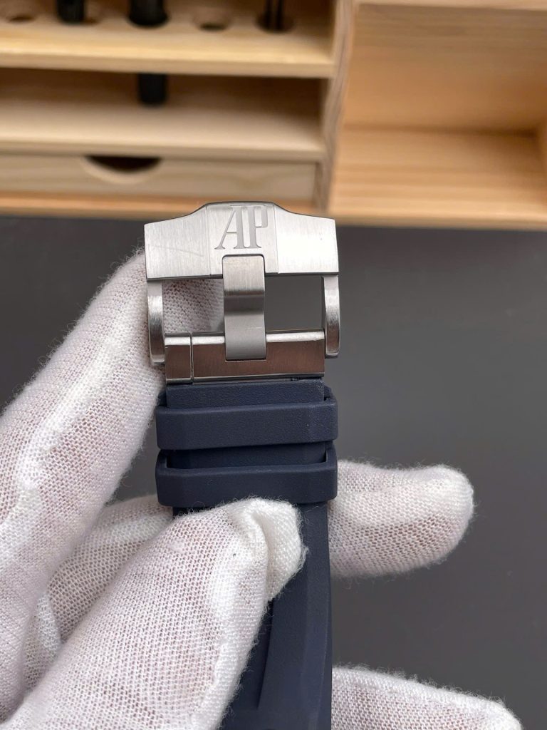 Đồng Hồ Audemars Piguet Royal Oak Offshore 15720ST Rep 11 Cao Cấp Nhất APS Factory 42mm (1)