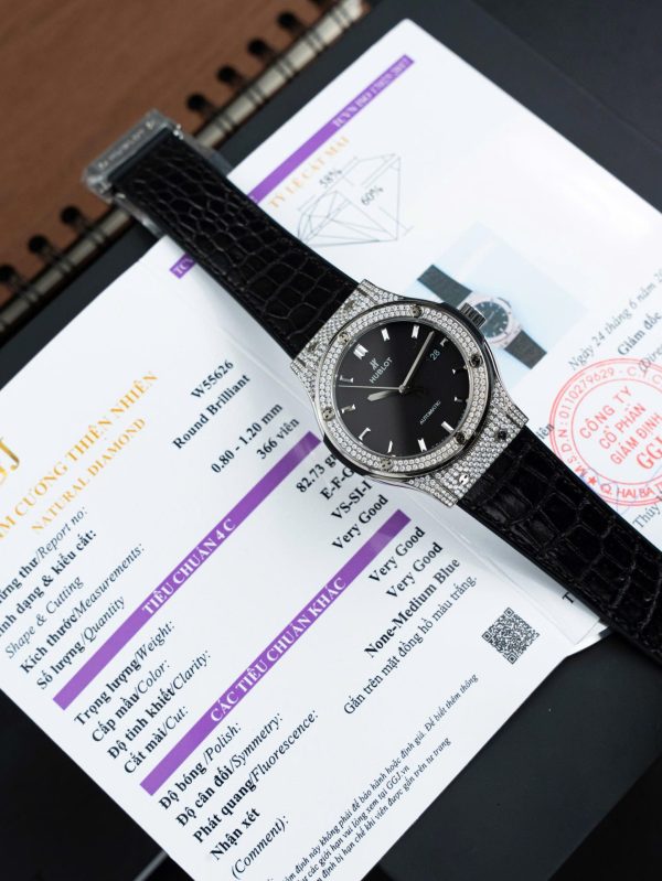 Đồng Hồ Hublot Classic Fusion Mặt Đen Chế Tác Vỏ Đính Full Kim Cương Thiên Nhiên 42mm (2)