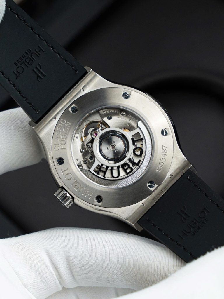 Đồng Hồ Hublot Classic Fusion Mặt Đen Chế Tác Vỏ Đính Full Kim Cương Thiên Nhiên 42mm (2)