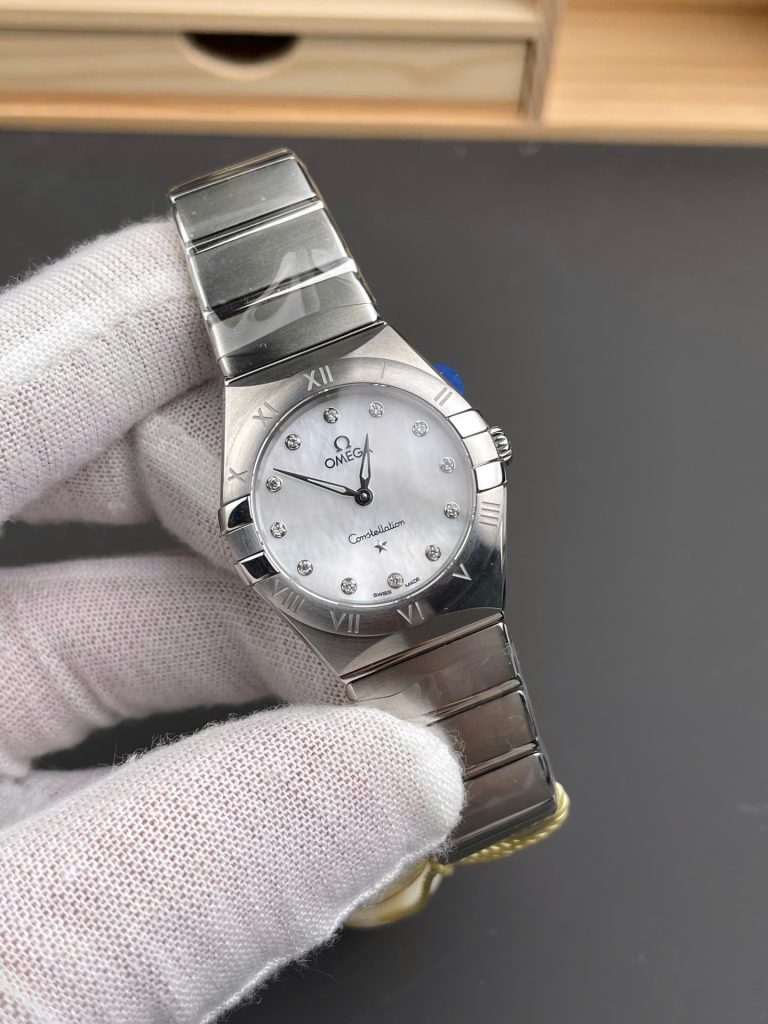Đồng Hồ Omega Constellation Replica 11 Mặt Số Xà Cừ Đính Đá Máy Cơ Automatic 28mm (1)