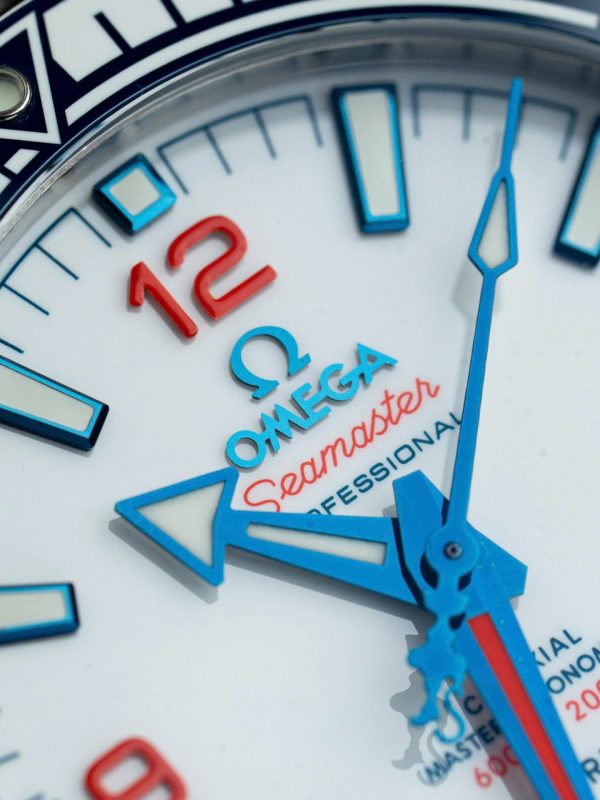 Đồng Hồ Omega Seamaster Planet Ocean 600M Replica 11 Mặt Trắng Dây Cao Su Xưởng VS 43,5mm (2)