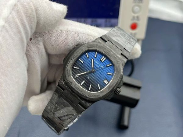 Đồng Hồ Patek Philippe Chế Tác Natilus 5711 DIW Carbon Màu Đen Mặt Xanh Siêu Nhẹ 40mm (1)