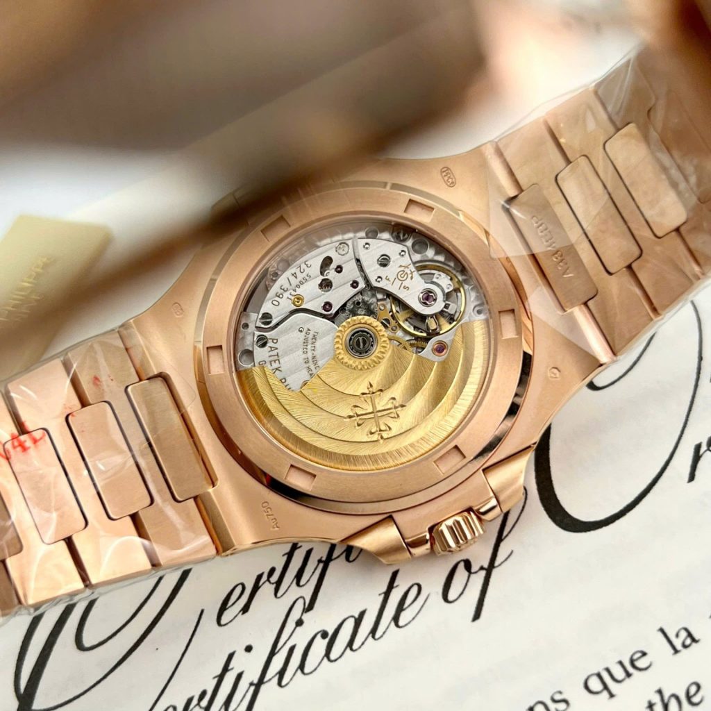 Đồng Hồ Patek Philippe Nautilus 5723 Mặt Nâu Chế Tác Bọc Vàng 18K + Đính Kim Cương Tổng Hợp Baguette 40mm (2)