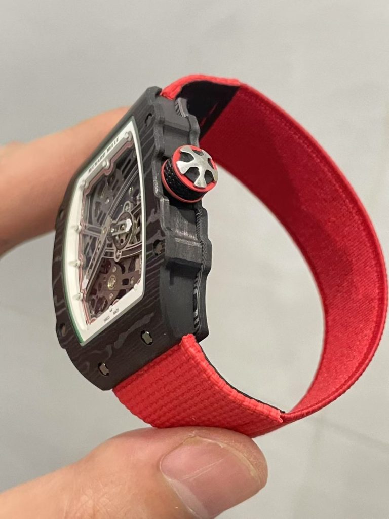 Đồng Hồ Richard Mille Chế Tác RM67-02 Vỏ Carbon Siêu Mỏng Siêu Nhẹ 37 Grams 38.7×47 (1)