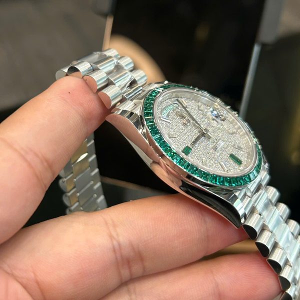 Đồng Hồ Rolex Day-Date Chế Tác Kim Cương Moissanite Trọng Lượng 200 Gram 40mm (2)