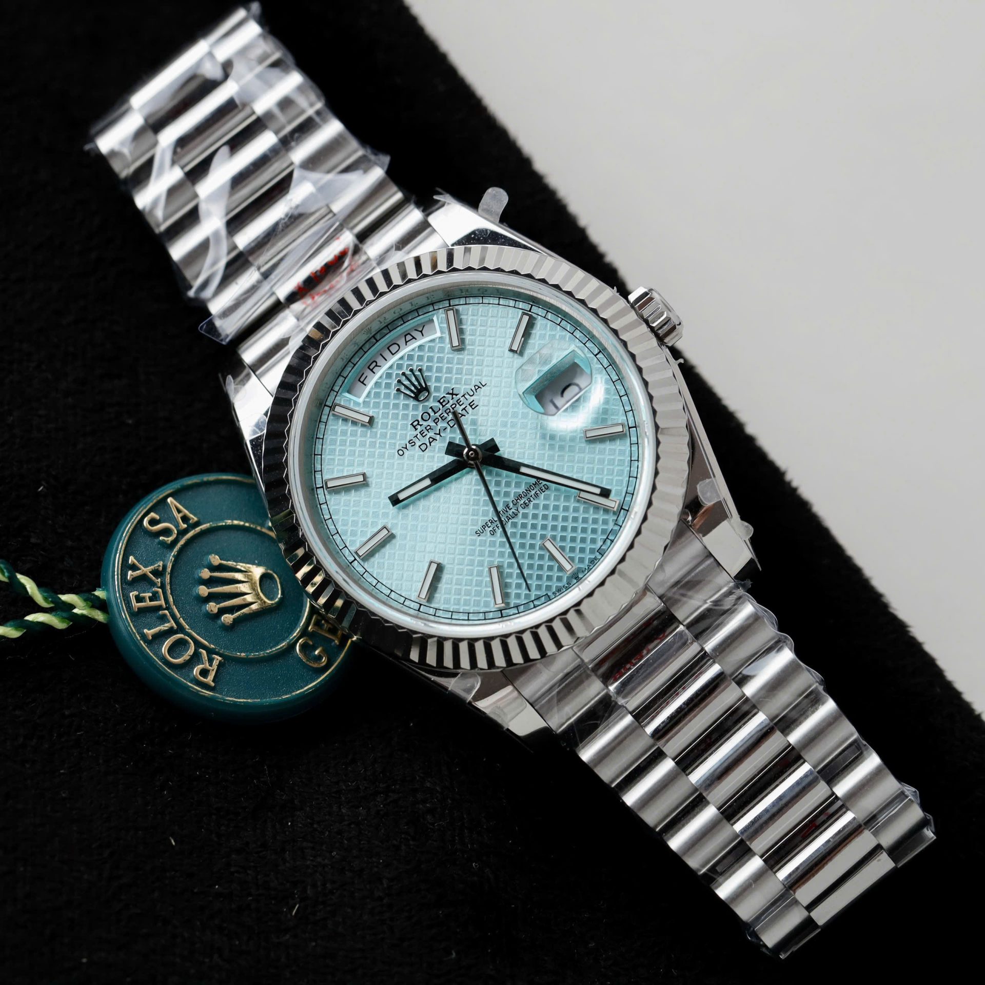 Đồng Hồ Rolex Day-Date Replica 11 Mặt Xanh Băng Hoạ Tiết Chéo Xưởng GM 40mm (2)