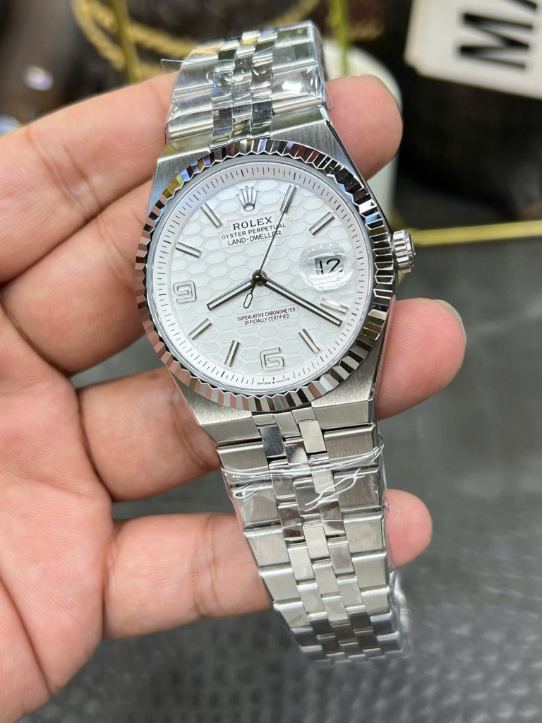Đồng Hồ Rolex Land-Dweller 127334 Replica 11 Mặt Trắng Họa Tiết Tổ Ong 40mm (2)
