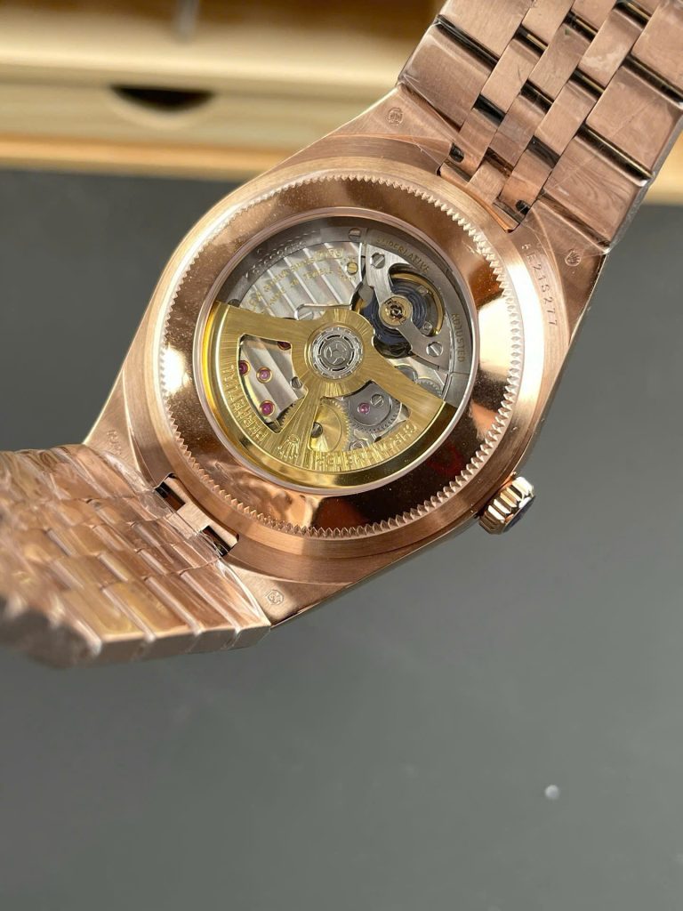 Đồng Hồ Rolex Land-Dweller 127335 Rep 11 Mạ Vàng Hồng Mặt Trắng Họa Tiết Tổ Ong 40mm (2)