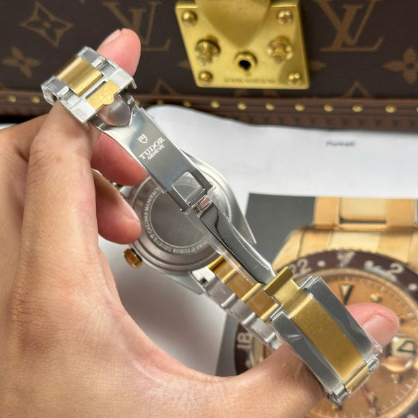 Đồng Hồ Tudor Replica 11 Black Bay GMT S&G M79833MN Mặt Đen Dây Kim Loại Xưởng ZF 41mm (2)