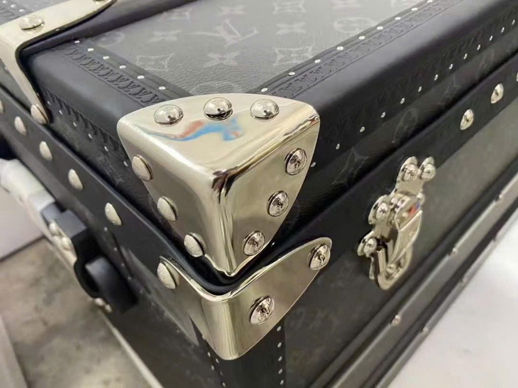 Rương Louis Vuitton LV Courrier Lozine 110 Replica 11 Họa Tiết Monogram Màu Xám 112x52x56 (2)