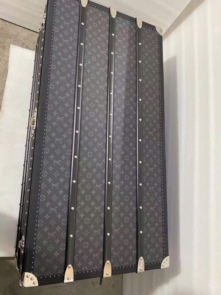 Rương Louis Vuitton LV Courrier Lozine 110 Replica 11 Họa Tiết Monogram Màu Xám 112x52x56 (2)