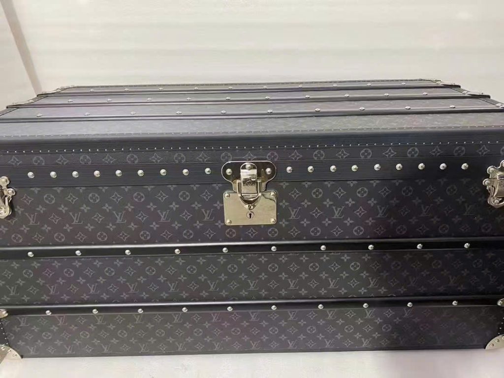 Rương Louis Vuitton LV Courrier Lozine 110 Replica 11 Họa Tiết Monogram Màu Xám 112x52x56 (2)