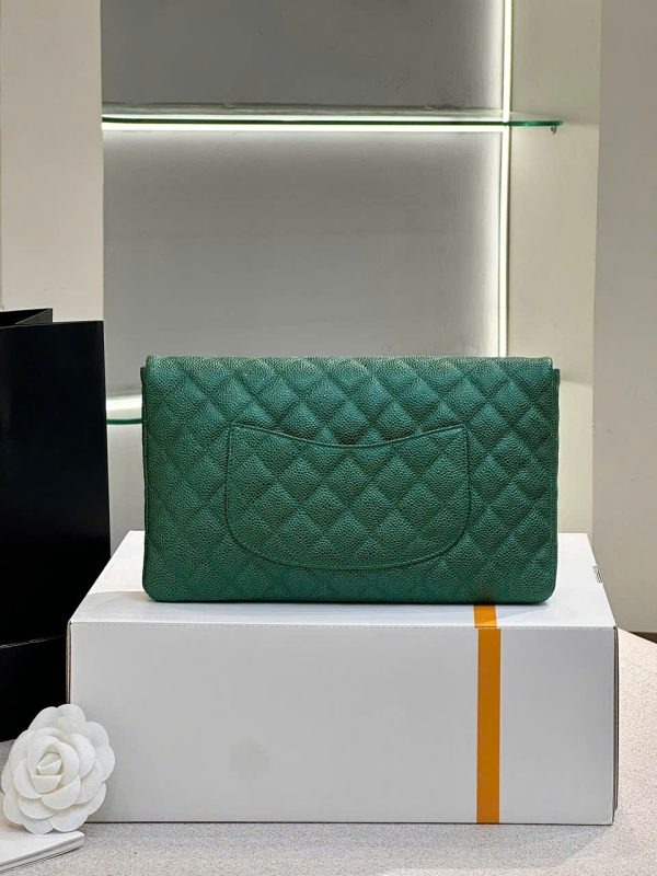 Túi Cầm Tay Chanel Classic Siêu Cấp Màu Xanh Lá Cây 25cm (2)