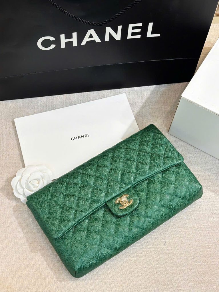 Túi Cầm Tay Chanel Classic Siêu Cấp Màu Xanh Lá Cây 25cm (2)