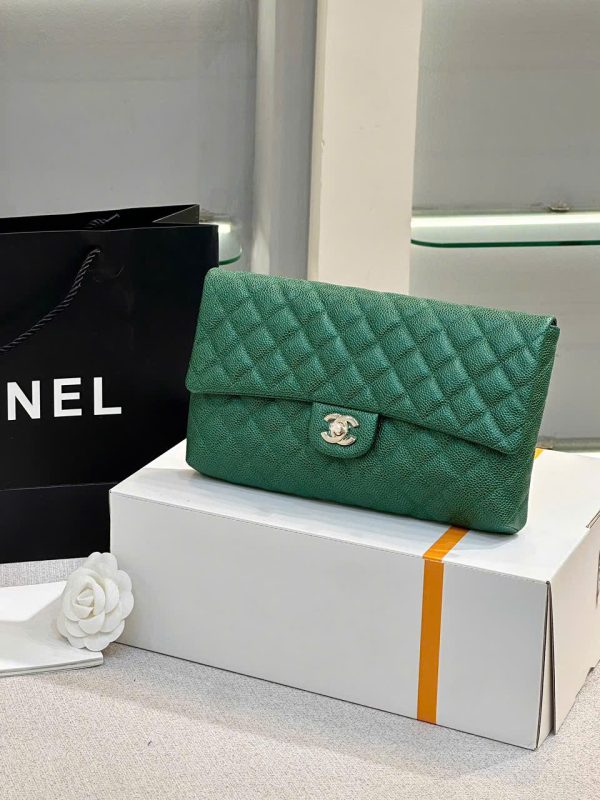 Túi Cầm Tay Chanel Classic Siêu Cấp Màu Xanh Lá Cây 25cm (2)