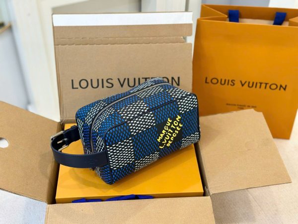 Túi Clutch Louis Vuitton LV Locker Dopp Kit Màu Xanh Trắng Siêu Cấp 23x16cm (2)