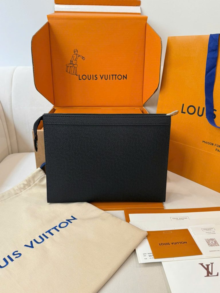 Túi Clutch Nam Louis Vuitton Màu Đen Siêu Cấp 27x21x6cm (7)