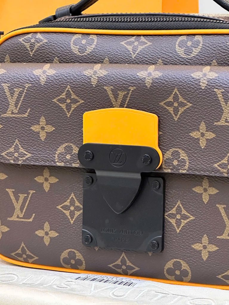 Túi Nam Đeo Chéo Louis Vuitton LV S-Lock Messenger Radiant Sun Màu Nâu Siêu Cấp 22x12x8cm (2)