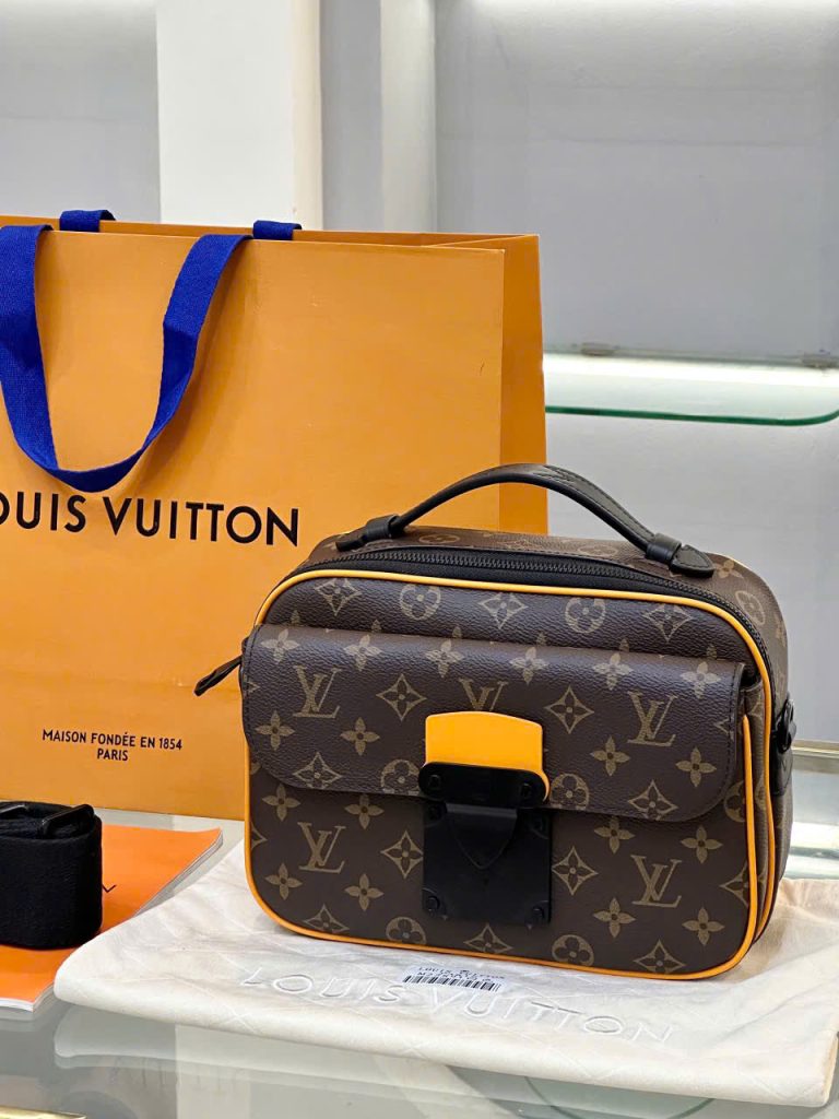 Túi Nam Đeo Chéo Louis Vuitton LV S-Lock Messenger Radiant Sun Màu Nâu Siêu Cấp 22x12x8cm (2)