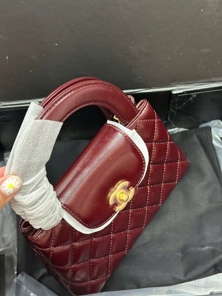 Túi Xách Chanel 23K Kelly Siêu Cấp Nữ Màu Đỏ Khóa Vàng 19x13x7cm (2)