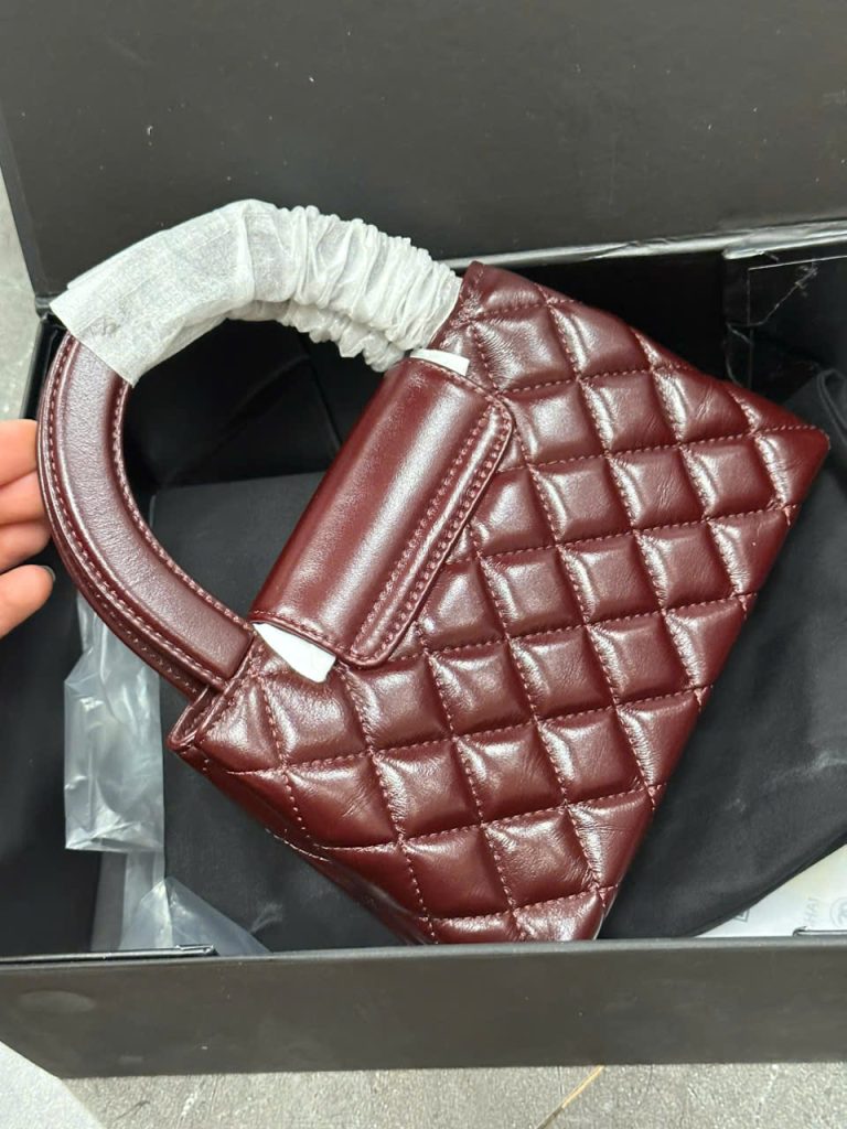 Túi Xách Chanel 23K Kelly Siêu Cấp Nữ Màu Đỏ Khóa Vàng 19x13x7cm (2)