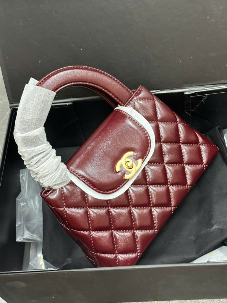 Túi Xách Chanel 23K Kelly Siêu Cấp Nữ Màu Đỏ Khóa Vàng 19x13x7cm (2)