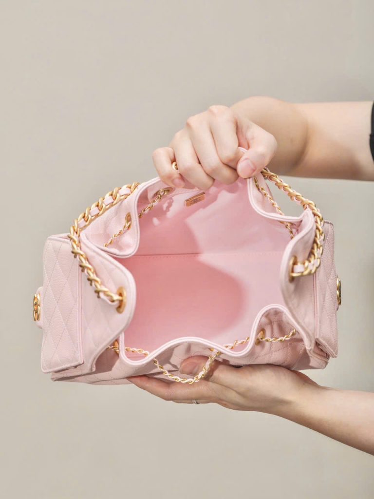 Túi Xách Chanel Jennie Siêu Cấp Màu Hồng Dáng Hobo 26cm (2)