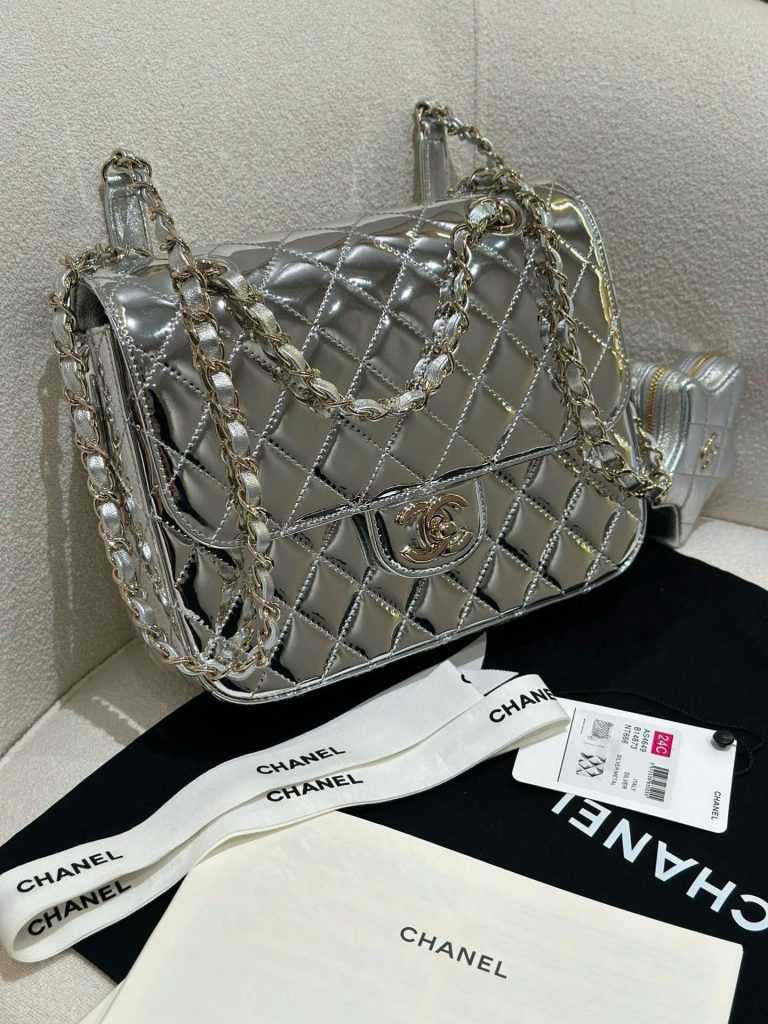 Túi Xách Chanel Nữ Like Auth Màu Bạc Chất Da Bóng 24x19cm (1)