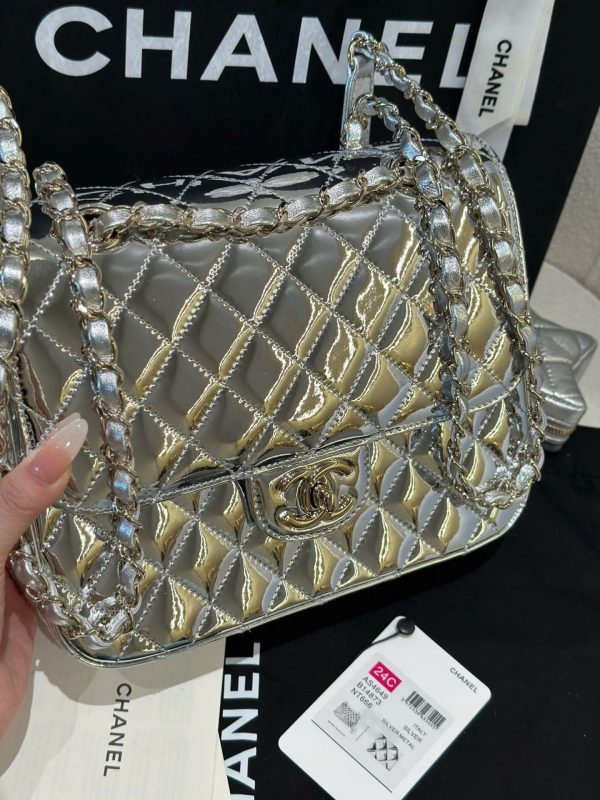 Túi Xách Chanel Nữ Like Auth Màu Bạc Chất Da Bóng 24x19cm (1)