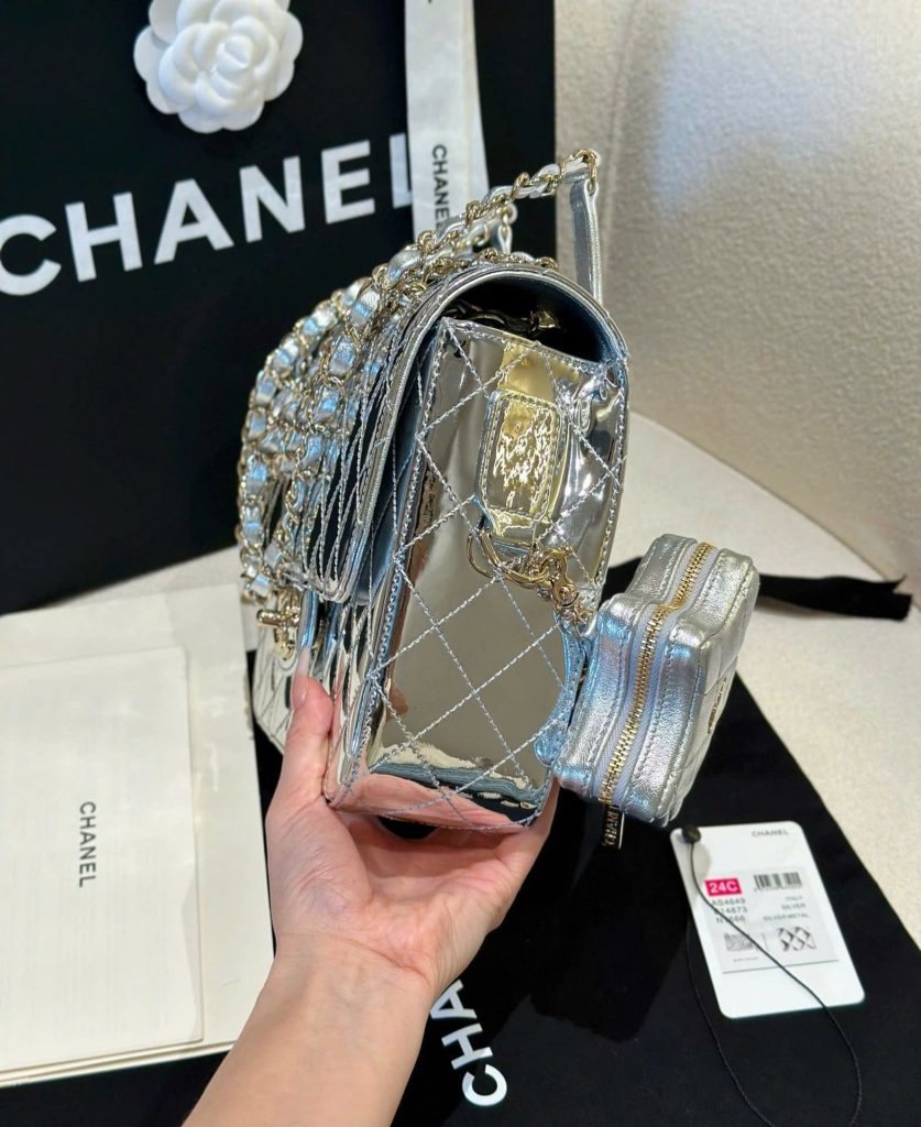 Túi Xách Chanel Nữ Like Auth Màu Bạc Chất Da Bóng 24x19cm (1)