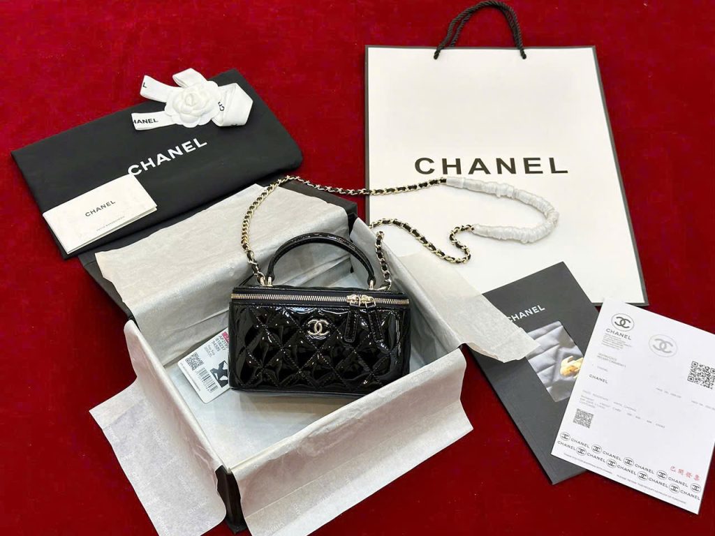 Túi Xách Chanel Vanity Like Auth Nữ Da Bóng Màu Đen 18cm (2)