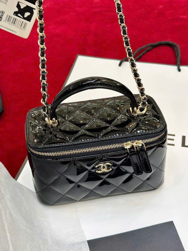 Túi Xách Chanel Vanity Like Auth Nữ Da Bóng Màu Đen 18cm (2)