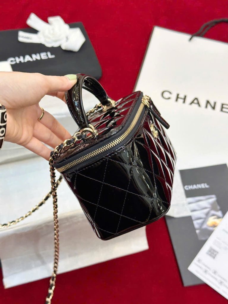 Túi Xách Chanel Vanity Like Auth Nữ Da Bóng Màu Đen 18cm (2)
