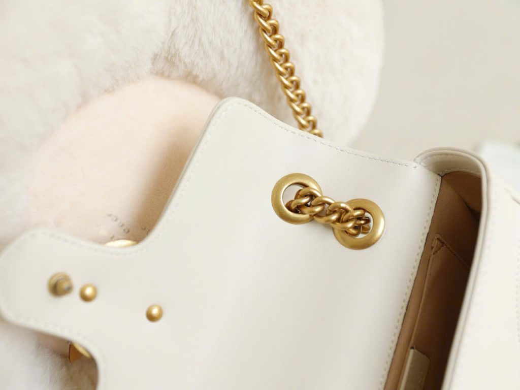 Túi Xách Gucci Marmont Siêu Cấp Da Bò Màu Trắng Khoá Vàng Hồng 26cm (2)
