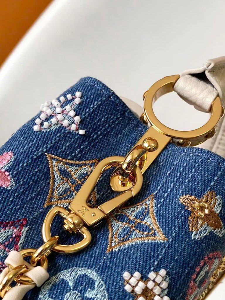 Túi Xách Louis Vuitton LV Capucines Like Auth Họa Tiết Thêu Đính Đá 21cm (2)
